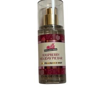 Bath and Body Works Raspberry Holiday Pie Bar Fine Fragrance Mist 2.5 oz -‎ NEW
